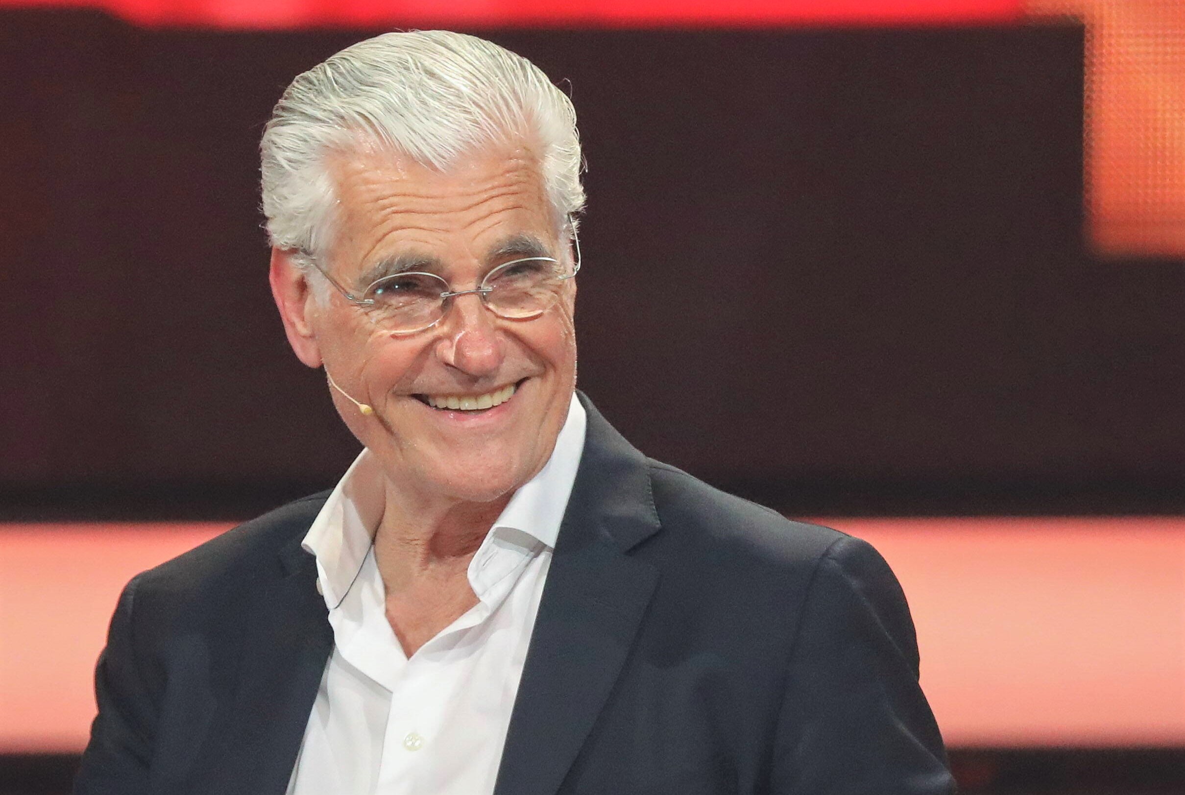 Vater mit 75? Schauspieler Sky du Mont - nach neuer Beziehung - kommt ein Baby?