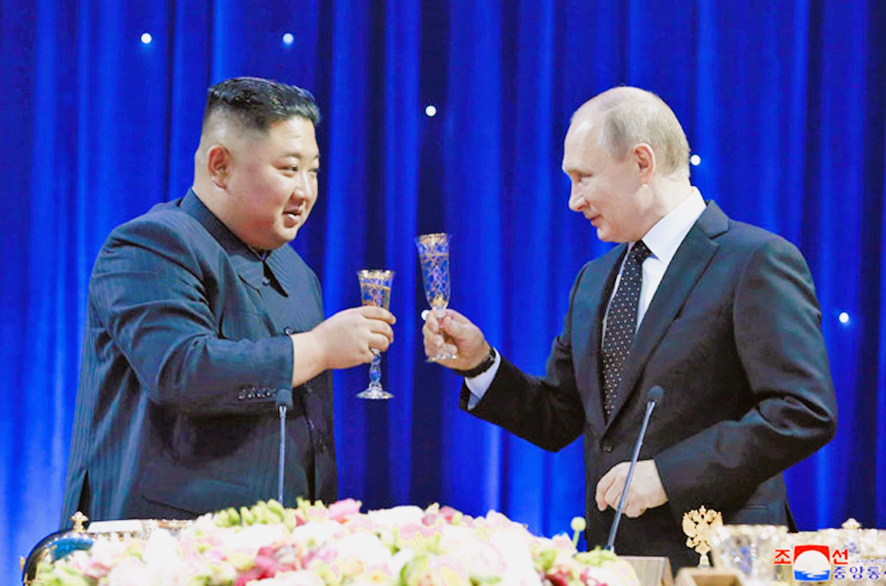 Deal aus der Hölle! Kim Jong-un will 100.000 Arbeitssklaven in den Donbass schicken - und bekommt von Putin Atomhilfe!