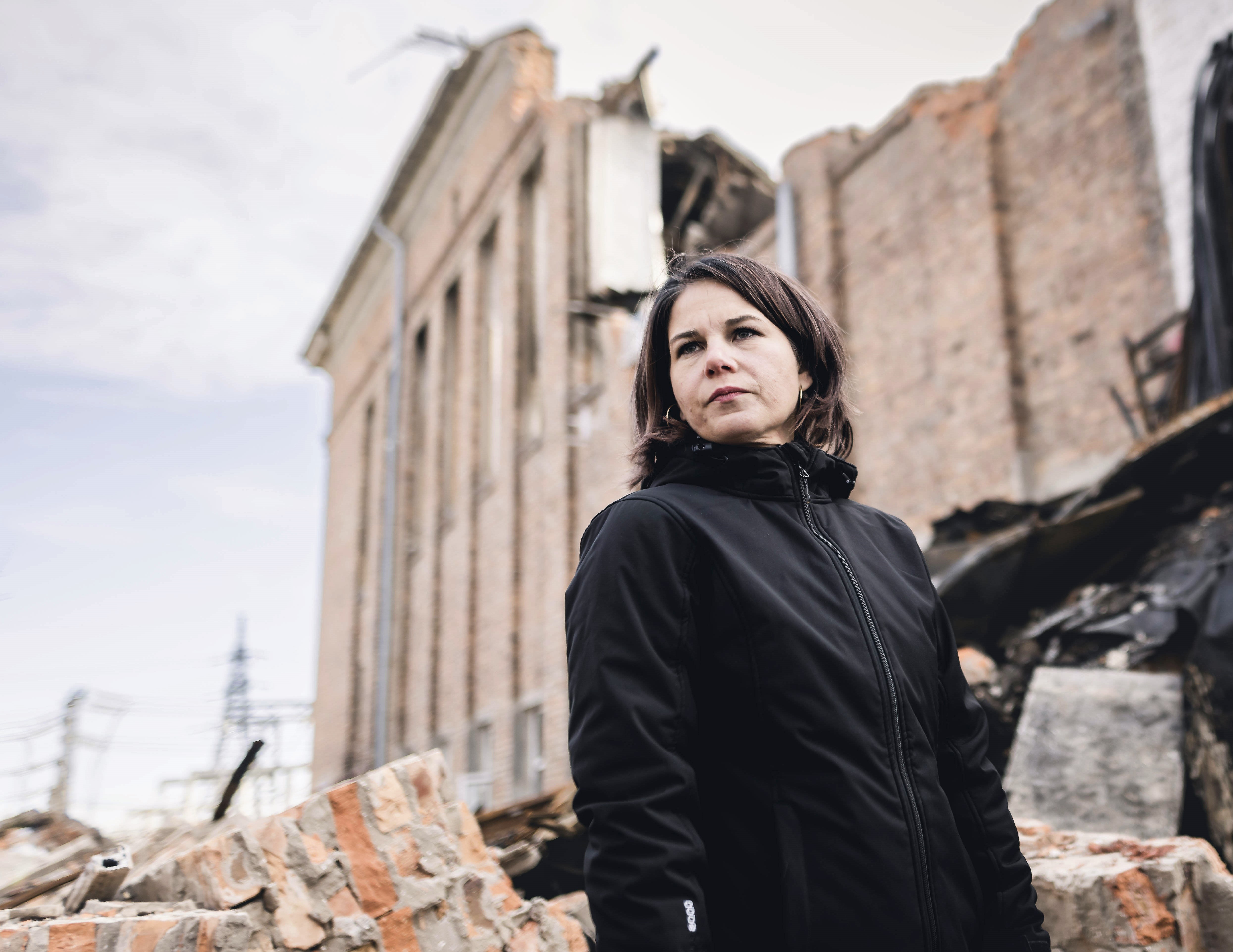 Außenministerin Baerbock macht knallharte Ansage an Putin! Die Ukraine holt ihre Gebiete zurück!