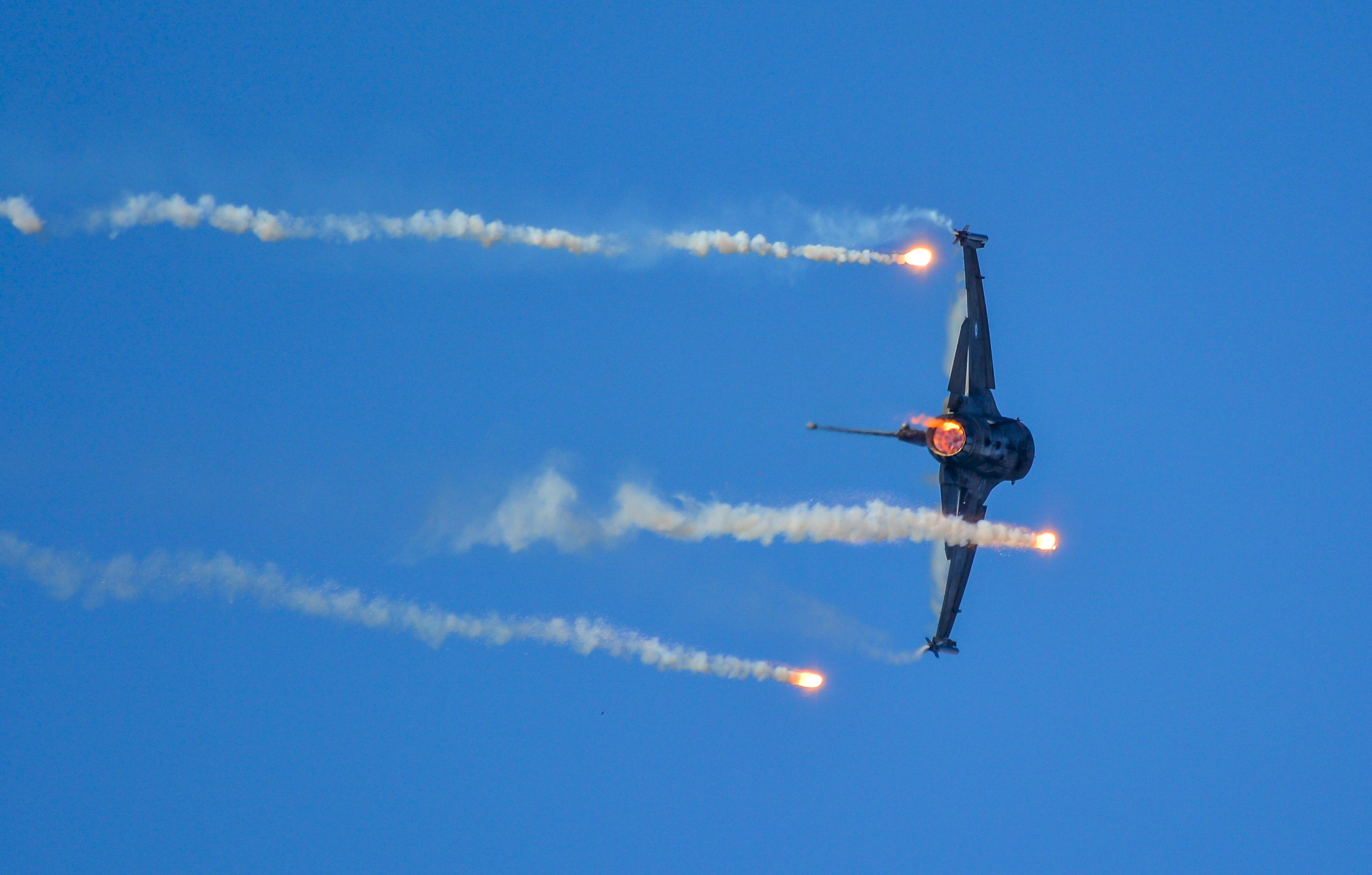 Russland schießt fünf eigene Kampfjets ab! Chaos an der Front immer schlimmer!