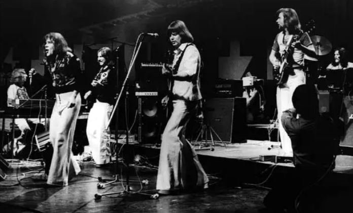 Deutscher Kult-Musiker tot! Seine Band kannte jeder - und der größte Hit wurde geklaut!