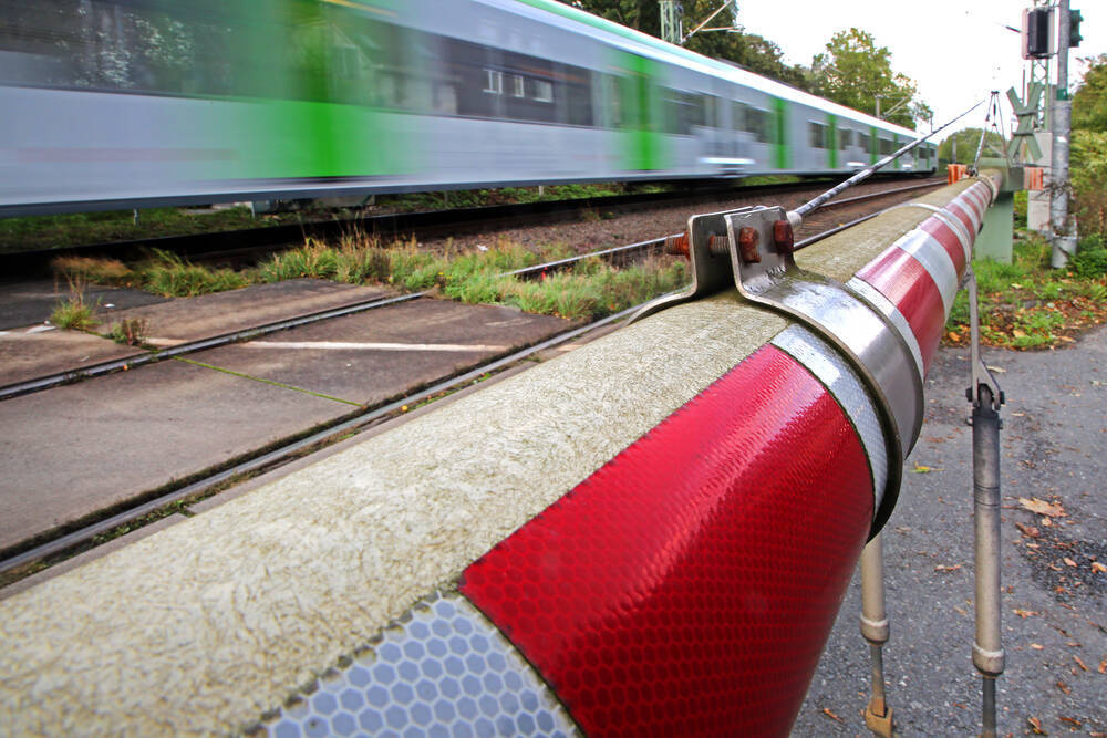 Zugunglück in Leipzig - Zwei Züge aus ungeklärter Ursache kollidiert - Strecke gesperrt!