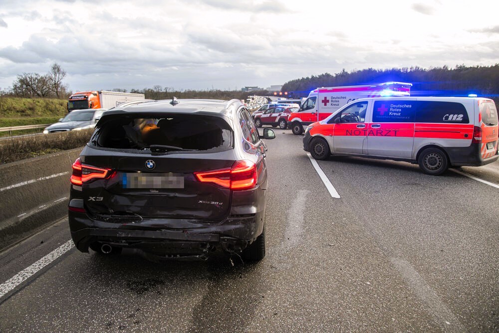 Horror-Unfall! 2 Personen bei Frontalcrash gestorben